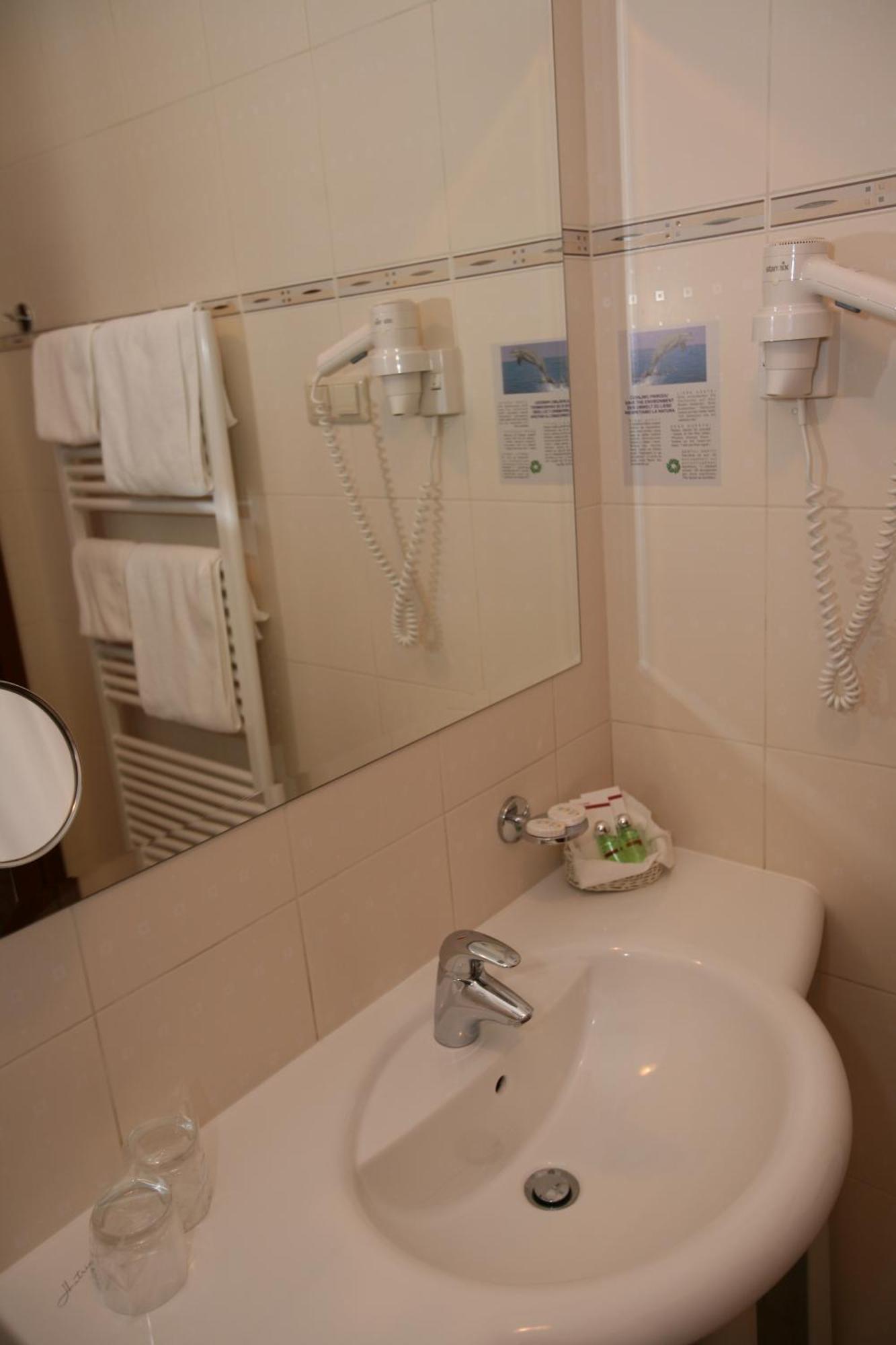 Spa & Wellness Hotel Pinia Малинска Экстерьер фото