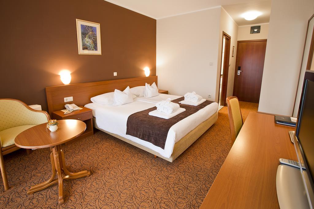 Spa & Wellness Hotel Pinia Малинска Номер фото