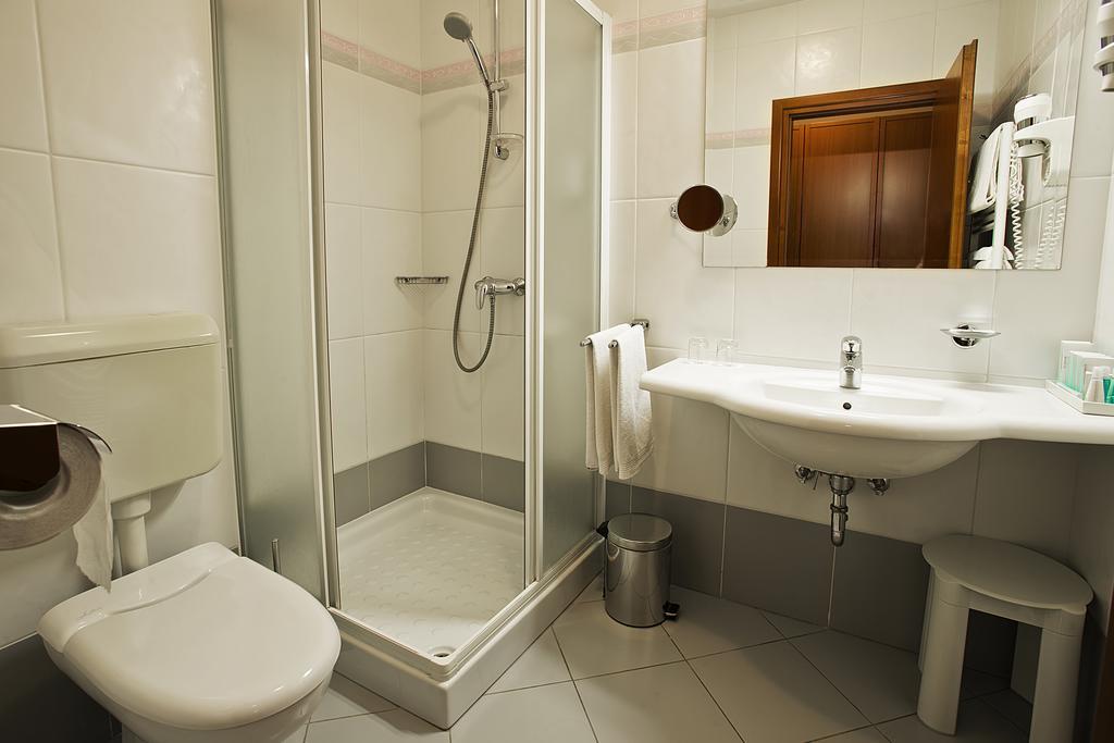 Spa & Wellness Hotel Pinia Малинска Номер фото