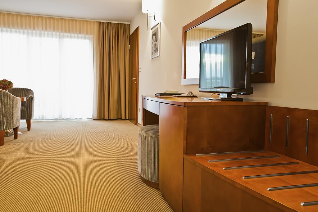 Spa & Wellness Hotel Pinia Малинска Номер фото